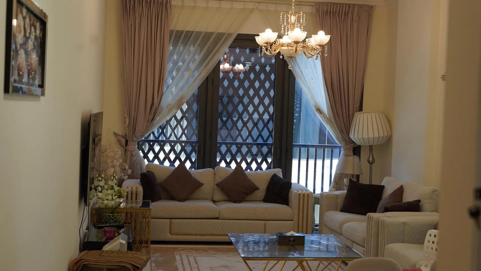 Ferienwohnung Brown Stone - Mirdif Hills Dubai Airport