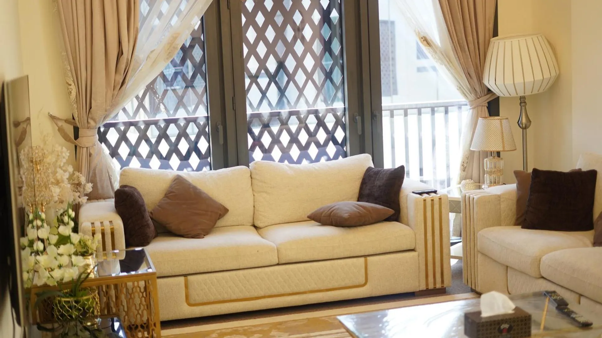 Brown Stone - Mirdif Hills Dubai Airport Apartment United Arab Emirates